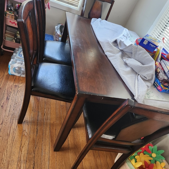 Living room set and dining set - Picture 3 of 5